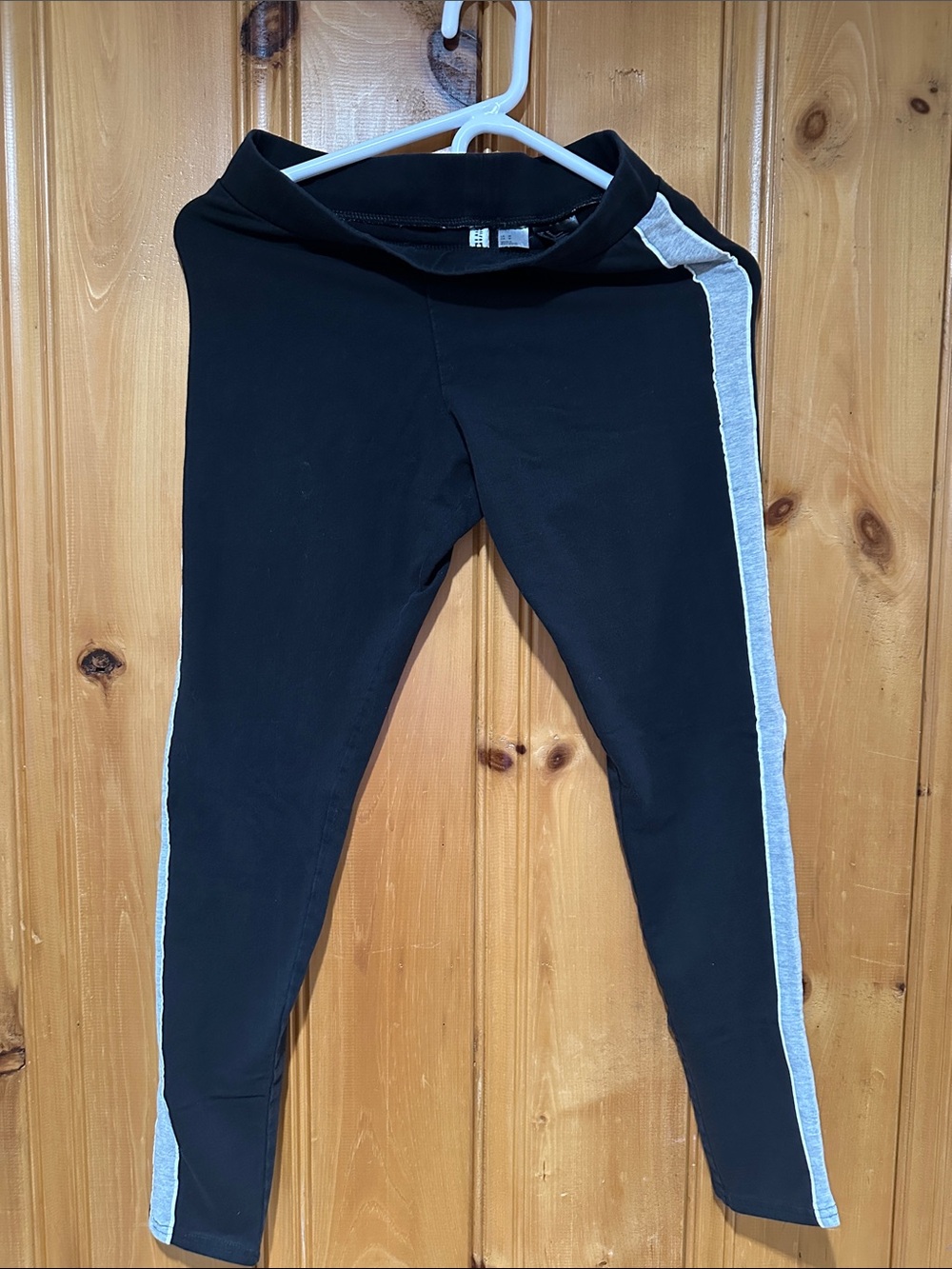 Divided Black Leggings with Gray Side Stripe